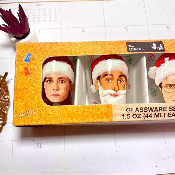 *NBC’s The Office Characters on Christmas Glassware Set - Picture 2 of 5